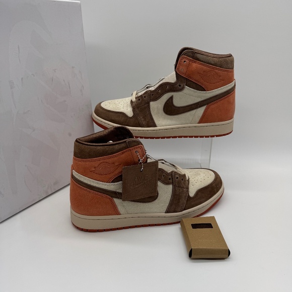 Nike Shoes - NEW Nike Air Jordan Women's 1 Retro Hightop US Size 11.5 Box Damage